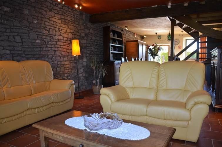 Gîtes Ferme de la Barrière Chimay Esterno foto