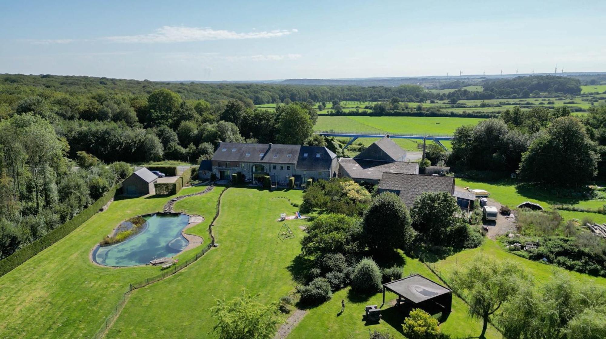 Gîtes Ferme de la Barrière Chimay Esterno foto