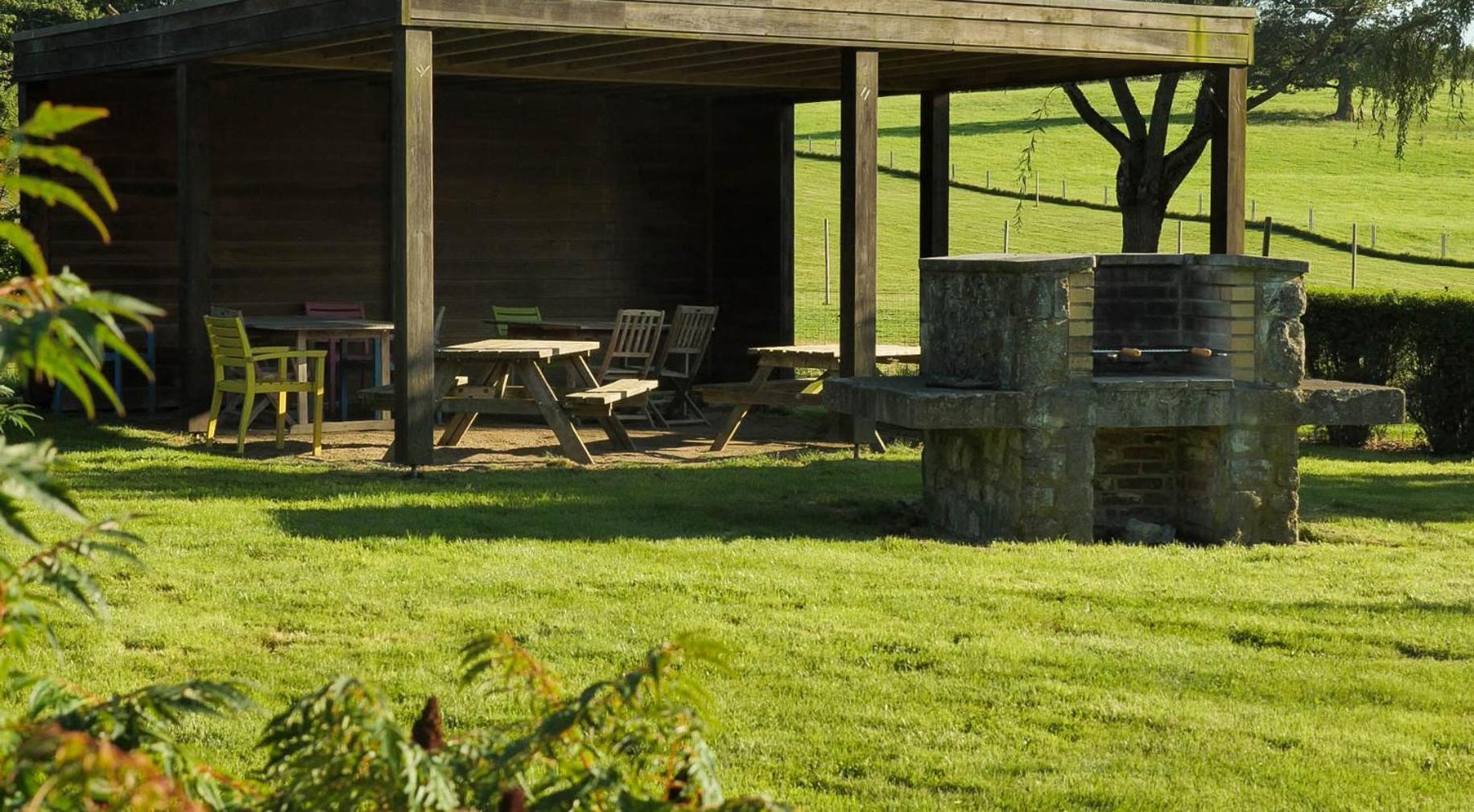 Gîtes Ferme de la Barrière Chimay Esterno foto